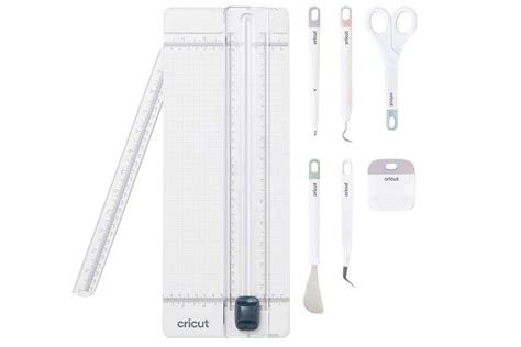 Cricut 13 Inch Essential Tool Set; 7-piece tool set to slice, snip, score, weed, burnish & trim a wide variety of materials;p Works with vinyl, iron-on, paper, Smart Materials™ & more; Perfect companion for all Cricut® cutting machines*